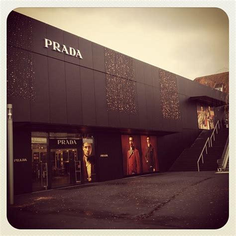 rezensionen für prada metzingen|PRADA Germany GmbH .